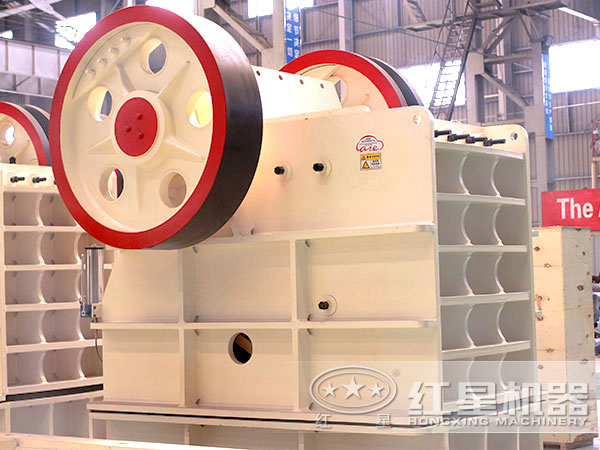 鄂式破石機(jī)