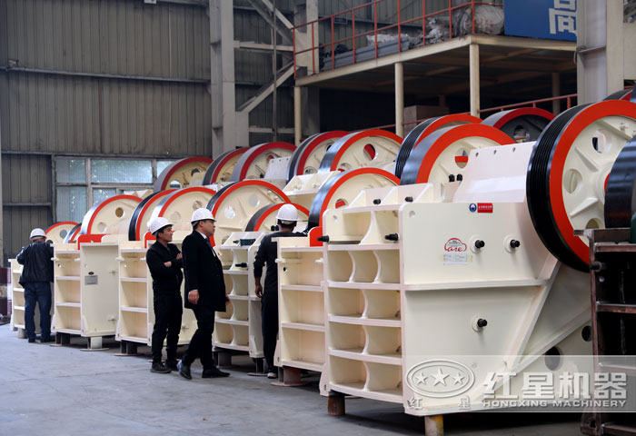 用戶來廠參觀鄂破機(jī)