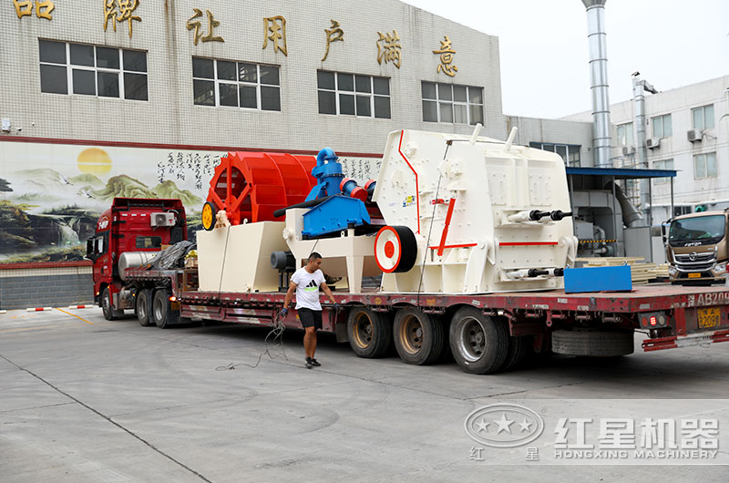 反擊破碎設(shè)備發(fā)貨現(xiàn)場