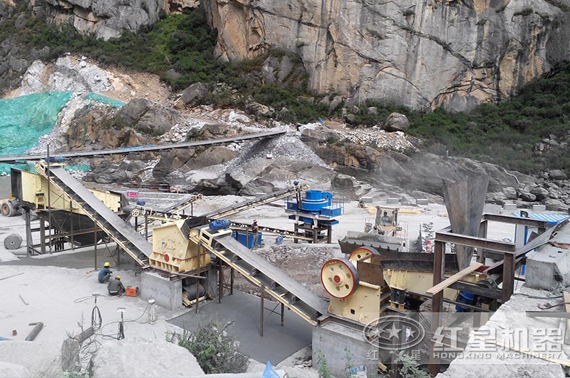 一臺(tái)完整的破碎制砂生產(chǎn)線