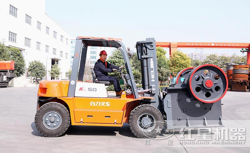 紅星技術(shù)人員裝貨現(xiàn)場(chǎng)