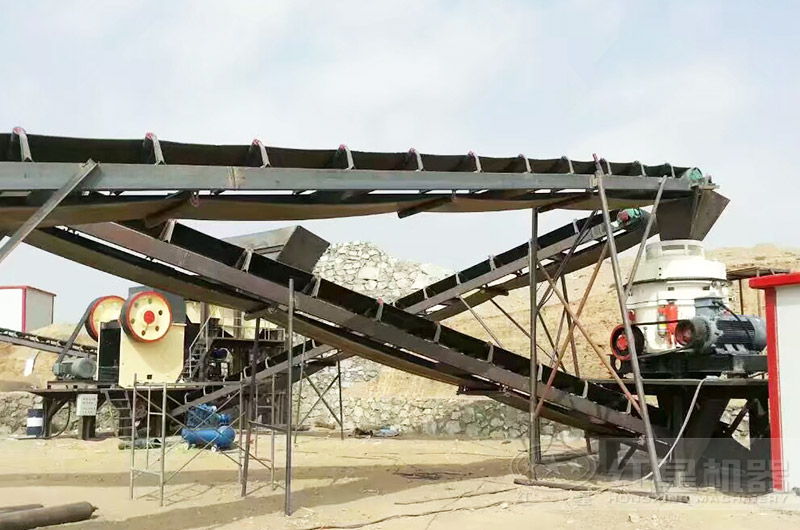 固定式花崗巖破碎生產(chǎn)現(xiàn)場(chǎng)