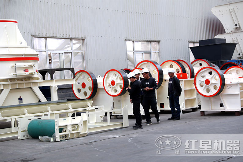鵝卵石顎破機用戶參觀現(xiàn)場