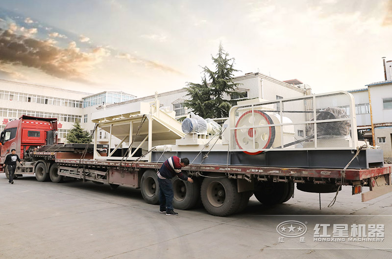 對(duì)輥式破碎機(jī)發(fā)貨